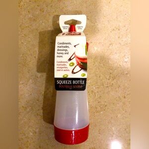 Joie Squeeze Bottle.12 fl oz.